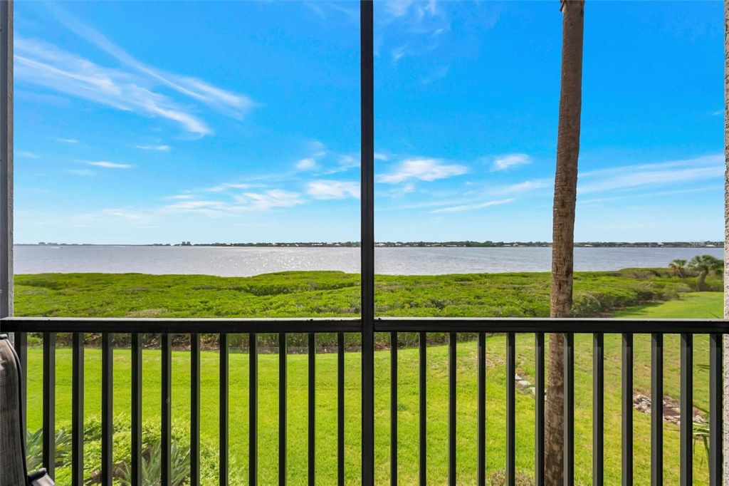 Image 60 of property listing at 1020 TIDEWATER SHORES LOOP 208, Bradenton, FL 34208