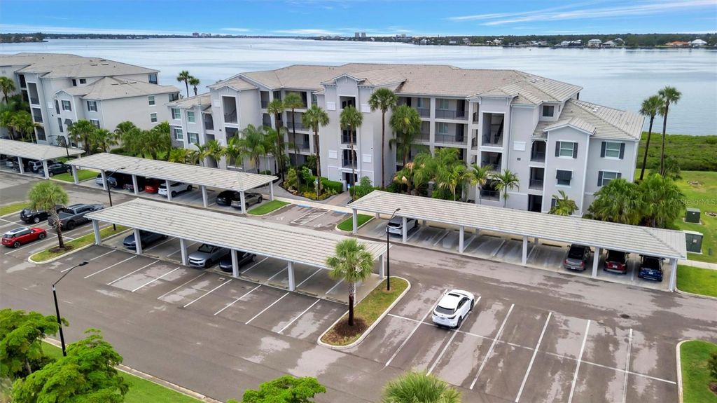 Image 63 of property listing at 1020 TIDEWATER SHORES LOOP 208, Bradenton, FL 34208
