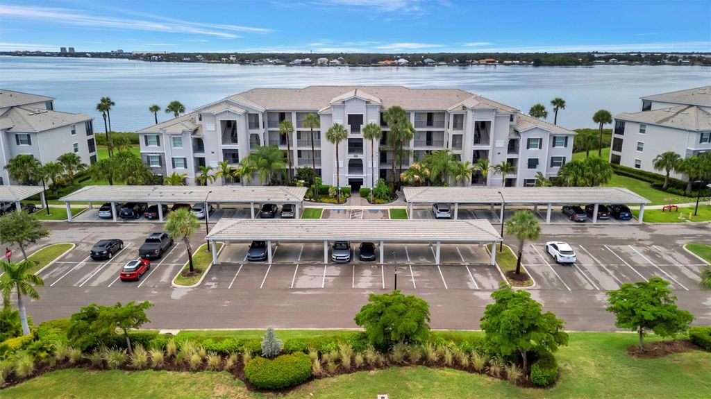 Image 64 of property listing at 1020 TIDEWATER SHORES LOOP 208, Bradenton, FL 34208
