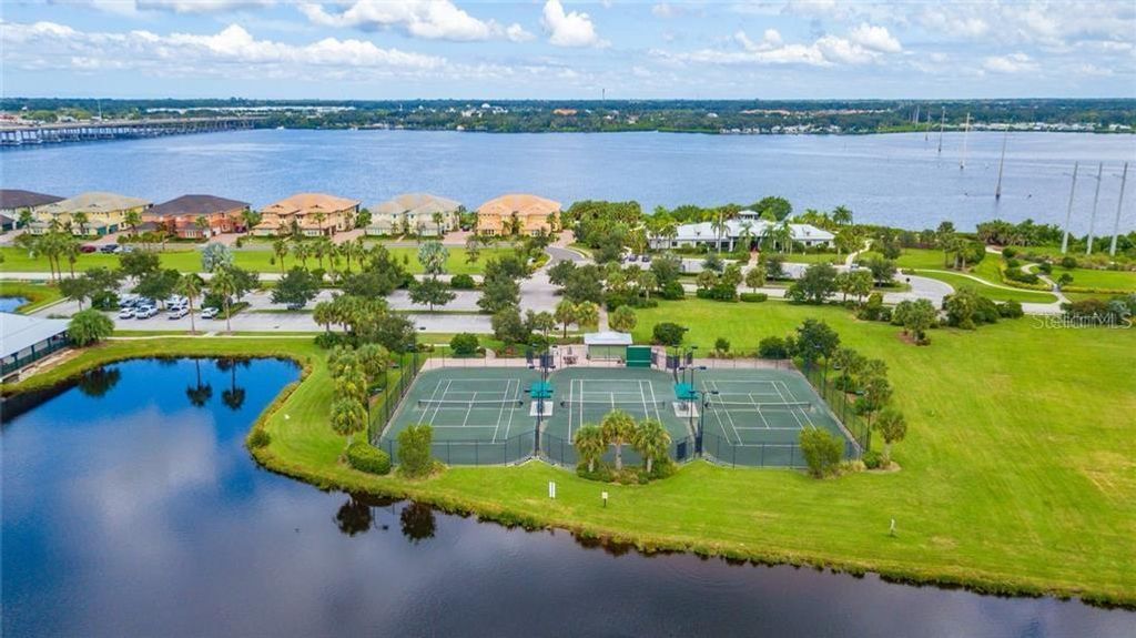 Image 74 of property listing at 1020 TIDEWATER SHORES LOOP 208, Bradenton, FL 34208