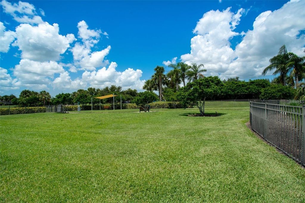 Image 78 of property listing at 1020 TIDEWATER SHORES LOOP 208, Bradenton, FL 34208