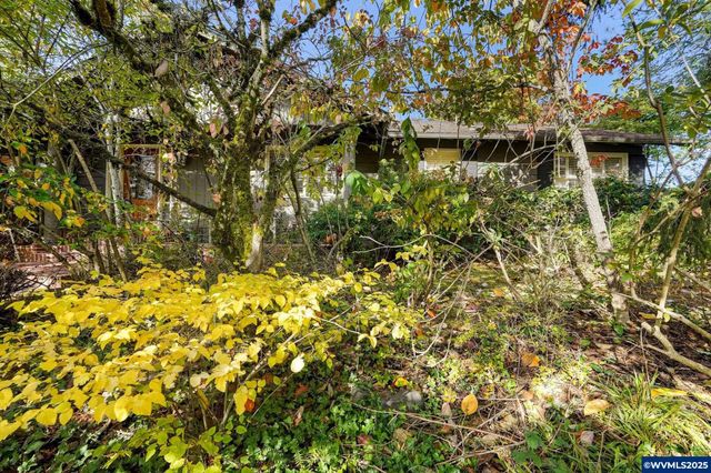 1445 Acacia Dr S, Salem, OR 97302