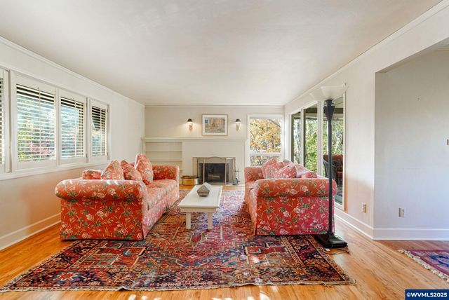 1445 Acacia Dr S, Salem, OR 97302