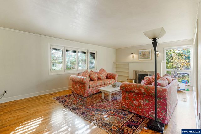 1445 Acacia Dr S, Salem, OR 97302