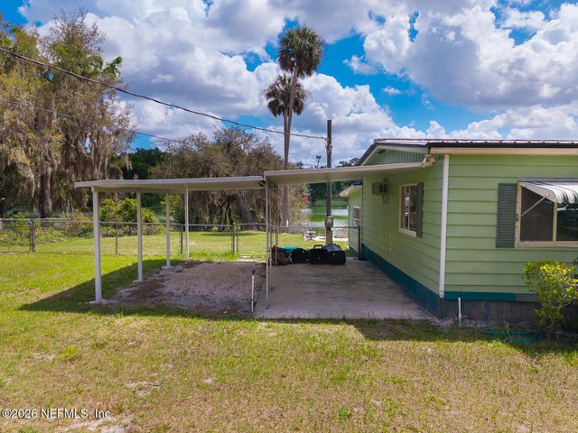 215 SARATOGA Drive, Satsuma, FL 32189