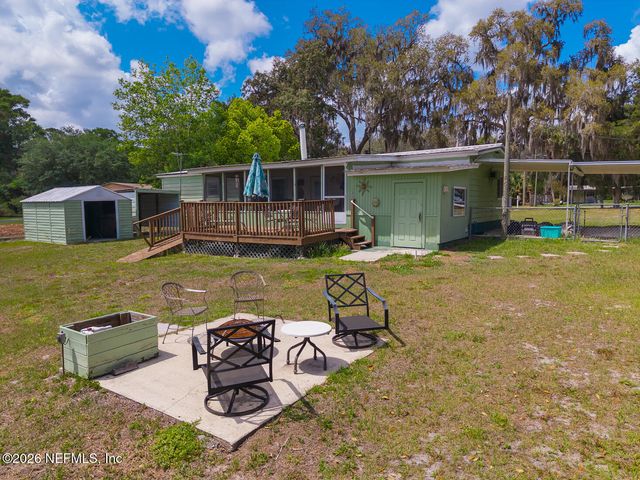 215 SARATOGA Drive, Satsuma, FL 32189