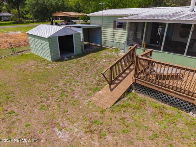 215 SARATOGA Drive, Satsuma, FL 32189