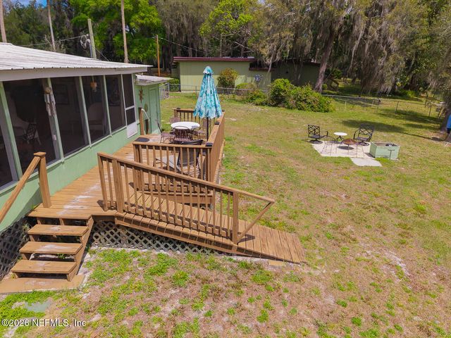 215 SARATOGA Drive, Satsuma, FL 32189