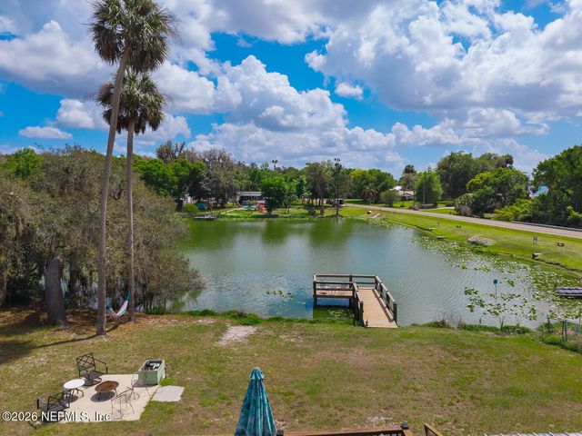 215 SARATOGA Drive, Satsuma, FL 32189