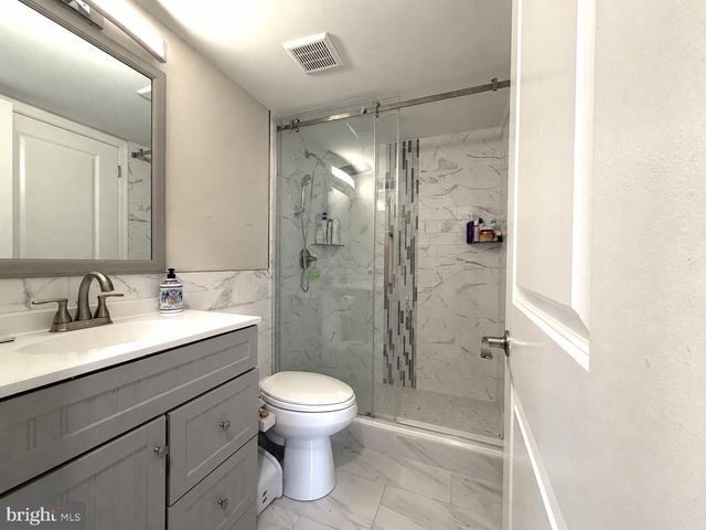 609 S QUEEN ANNE DR, Fairless Hills, PA 19030