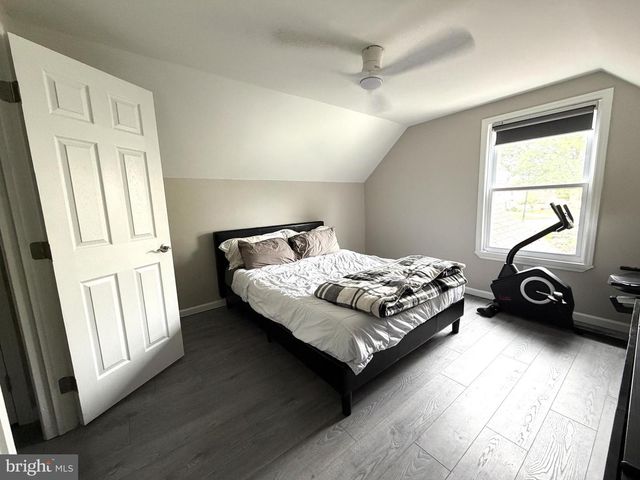 609 S QUEEN ANNE DR, Fairless Hills, PA 19030
