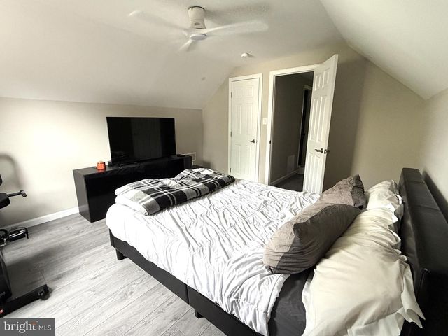 609 S QUEEN ANNE DR, Fairless Hills, PA 19030