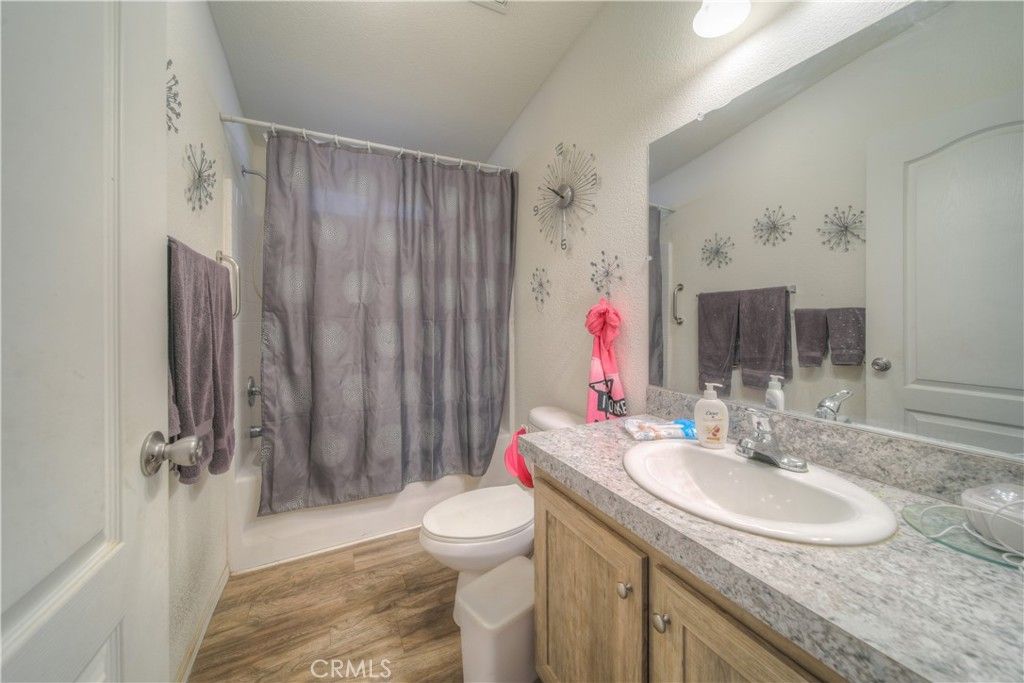 Image 11 of property listing at 32986 Grand Avenue, Winchester, CA 92596