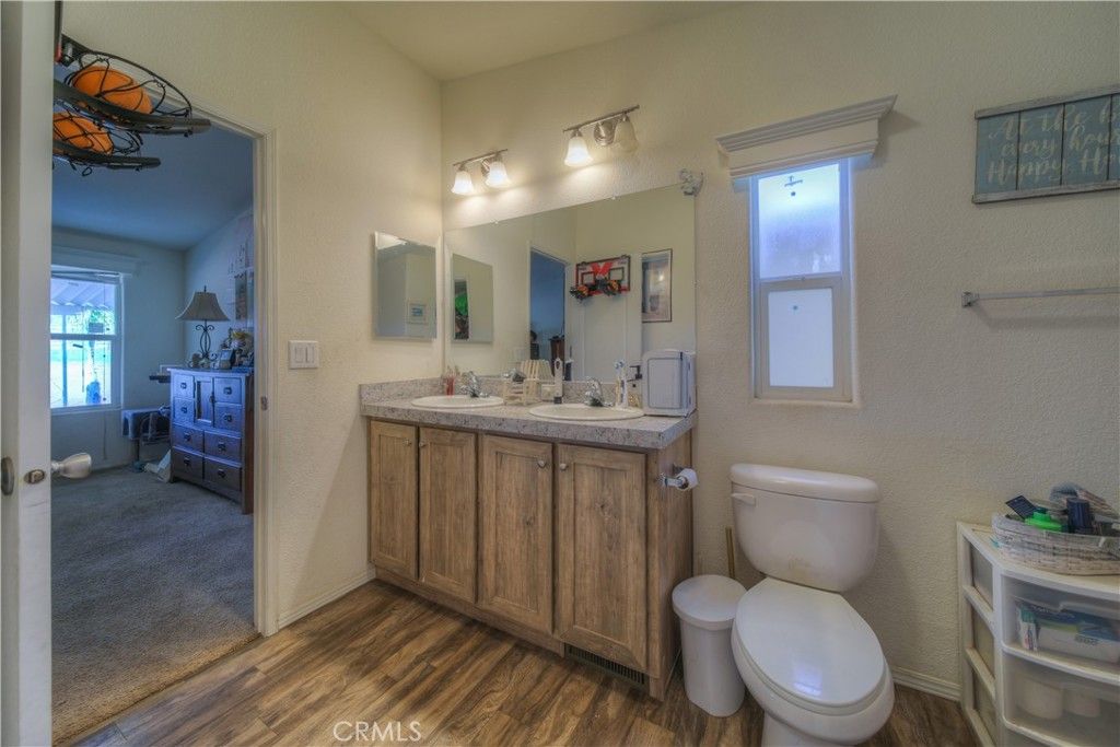 Image 12 of property listing at 32986 Grand Avenue, Winchester, CA 92596