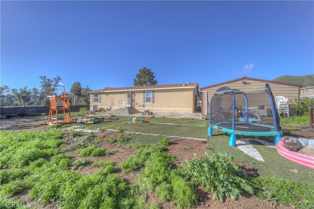 Image 17 of property listing at 32986 Grand Avenue, Winchester, CA 92596