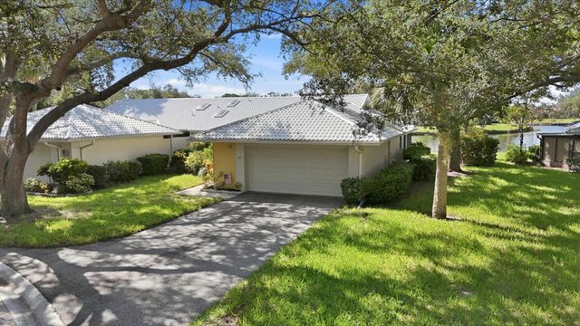 214 SOUTHAMPTON DRIVE 327, Venice, FL 34293