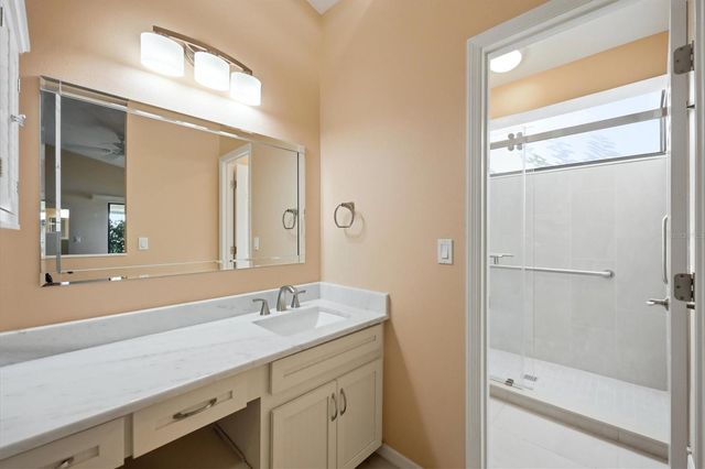 214 SOUTHAMPTON DRIVE 327, Venice, FL 34293