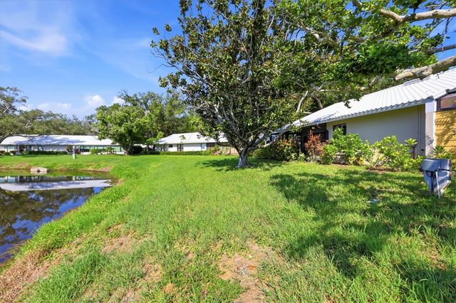 214 SOUTHAMPTON DRIVE 327, Venice, FL 34293