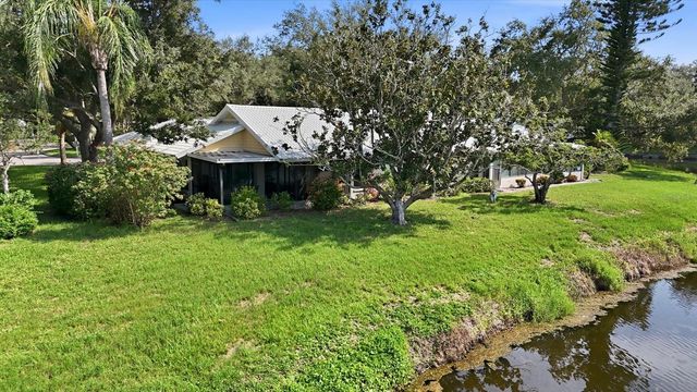 214 SOUTHAMPTON DRIVE 327, Venice, FL 34293