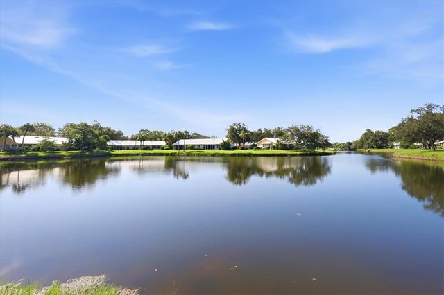 214 SOUTHAMPTON DRIVE 327, Venice, FL 34293