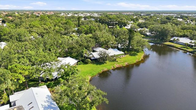 214 SOUTHAMPTON DRIVE 327, Venice, FL 34293