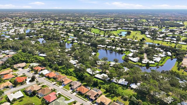 214 SOUTHAMPTON DRIVE 327, Venice, FL 34293