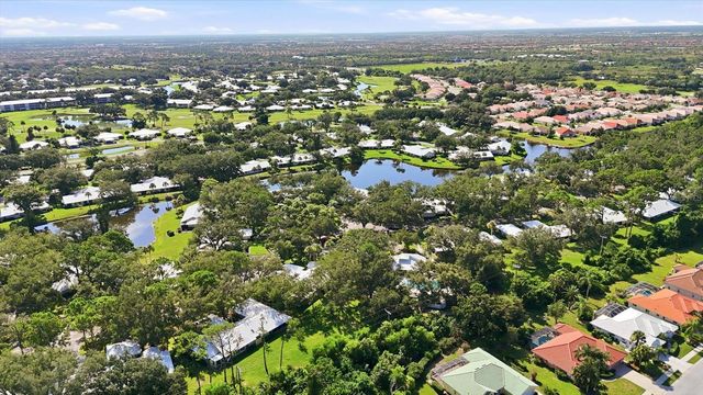 214 SOUTHAMPTON DRIVE 327, Venice, FL 34293