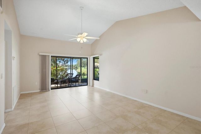 214 SOUTHAMPTON DRIVE 327, Venice, FL 34293