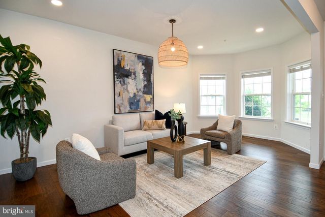 2710 HILLFIELD DR, Frederick, MD 21702