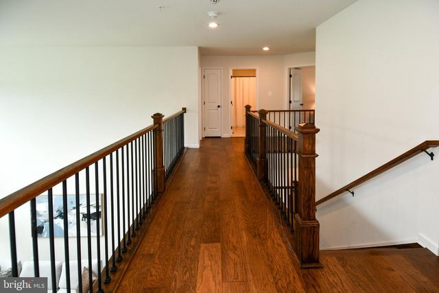 2710 HILLFIELD DR, Frederick, MD 21702