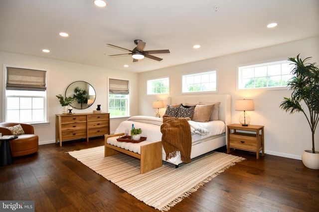 2710 HILLFIELD DR, Frederick, MD 21702
