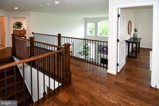 2710 HILLFIELD DR, Frederick, MD 21702