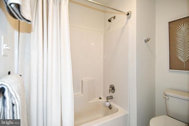 2710 HILLFIELD DR, Frederick, MD 21702