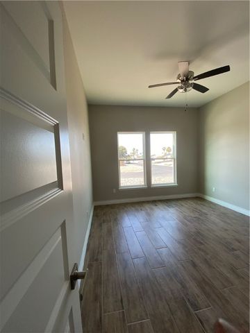 15402 Dyna St, Corpus Christi, TX 78418