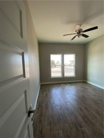 15402 Dyna St, Corpus Christi, TX 78418