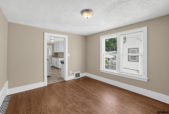 6107 Spencer Street, Omaha, NE 68104