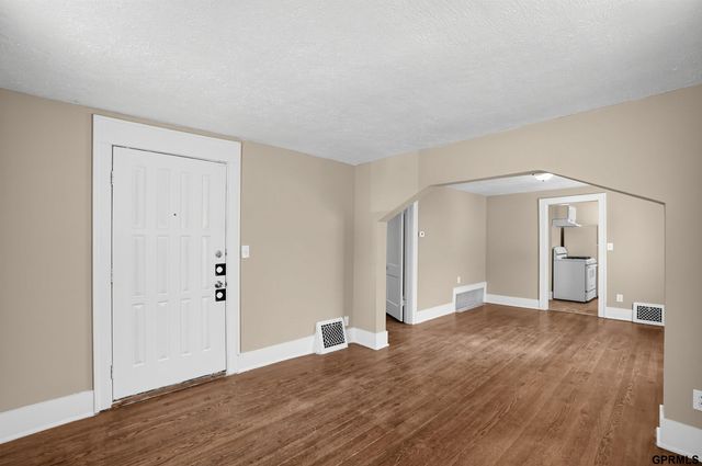 6107 Spencer Street, Omaha, NE 68104