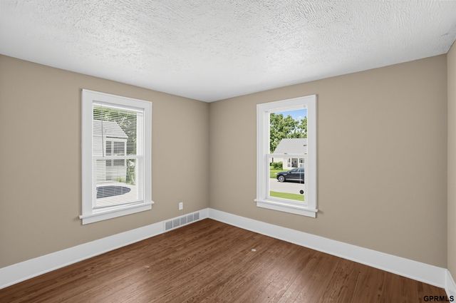 6107 Spencer Street, Omaha, NE 68104