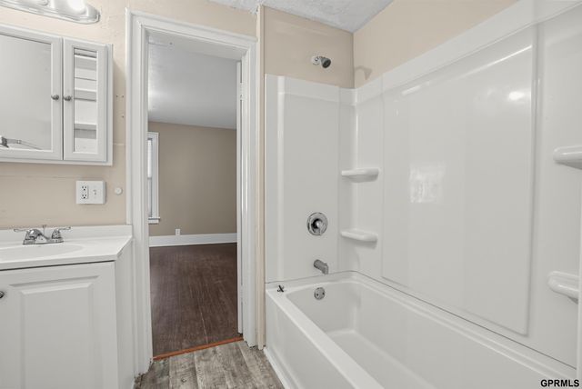 6107 Spencer Street, Omaha, NE 68104