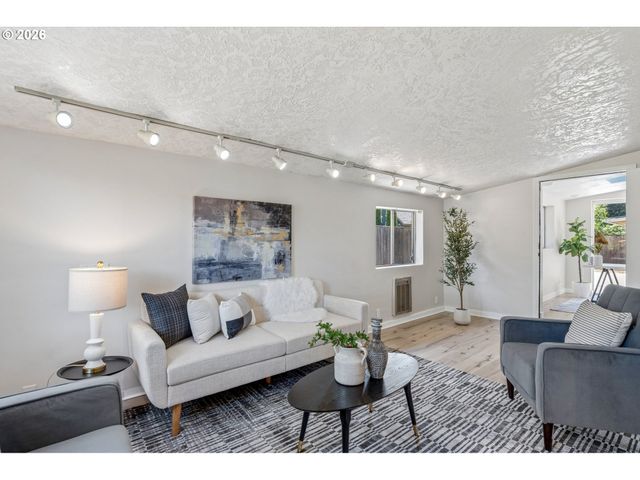 2875 Se 174TH Ave, Portland, OR 97236