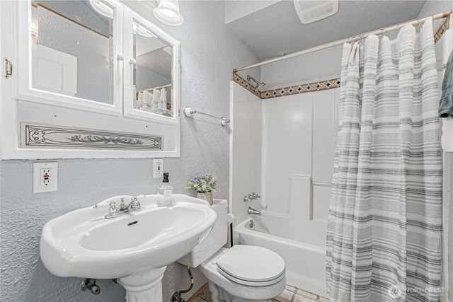 516 N 5th Avenue SW, Tumwater, WA 98512