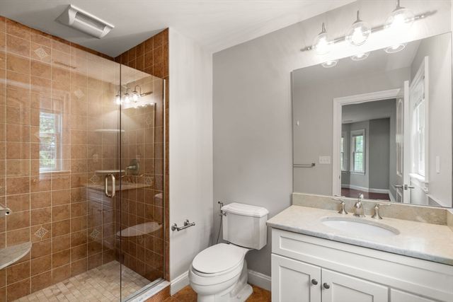 19 Dunedin Rd, Wellesley, MA 02481