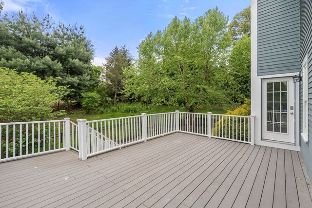 19 Dunedin Rd, Wellesley, MA 02481