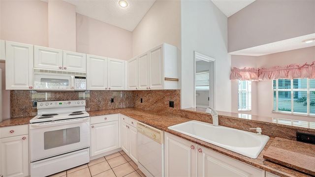 8928 WHITEMARSH AVENUE, Sarasota, FL 34238
