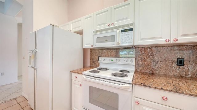 8928 WHITEMARSH AVENUE, Sarasota, FL 34238