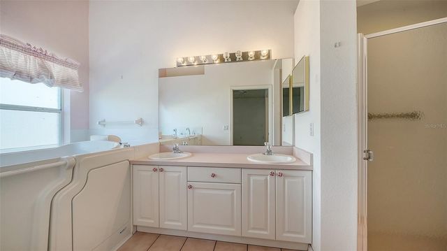8928 WHITEMARSH AVENUE, Sarasota, FL 34238