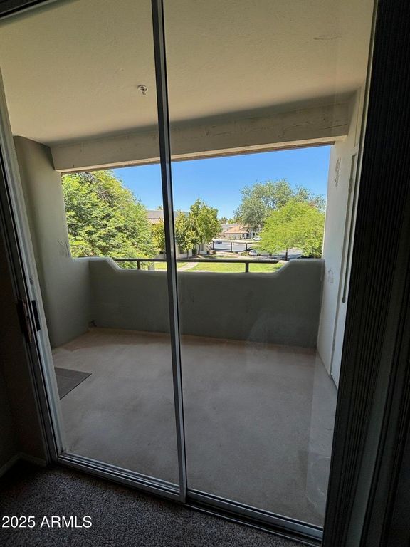 Image 12 of property listing at 1825 W RAY Road 2082, Chandler, AZ 85224