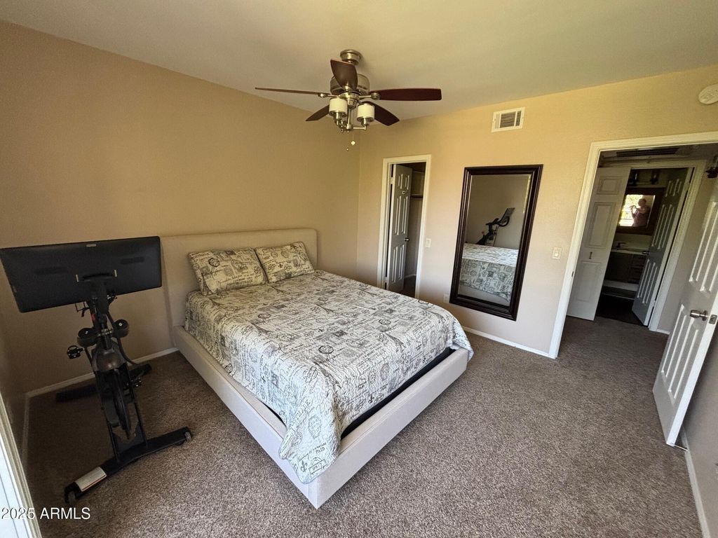 Image 13 of property listing at 1825 W RAY Road 2082, Chandler, AZ 85224