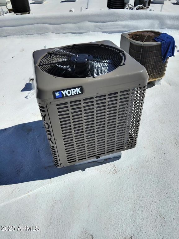 Image 21 of property listing at 1825 W RAY Road 2082, Chandler, AZ 85224