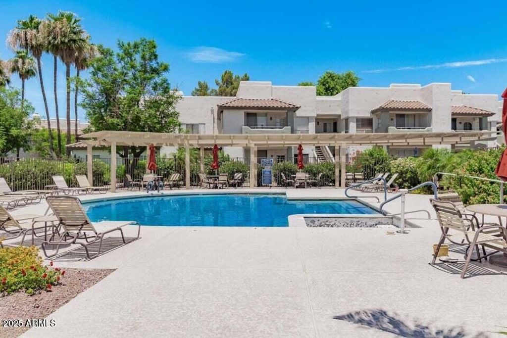 Image 24 of property listing at 1825 W RAY Road 2082, Chandler, AZ 85224